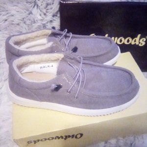 Women's Gray Corduroy Shoes size 9 Brand is Outwoods